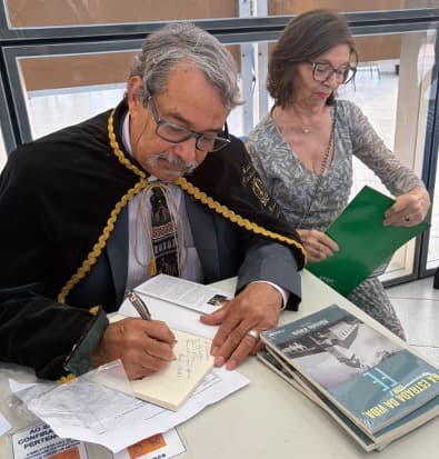 Lançamento de Livro de Membro Correspondente